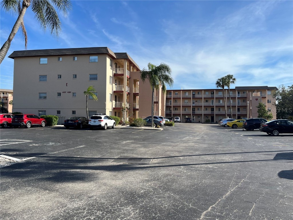 4137 Heron Way #204 Bradenton FL 34205 A4598253 image1