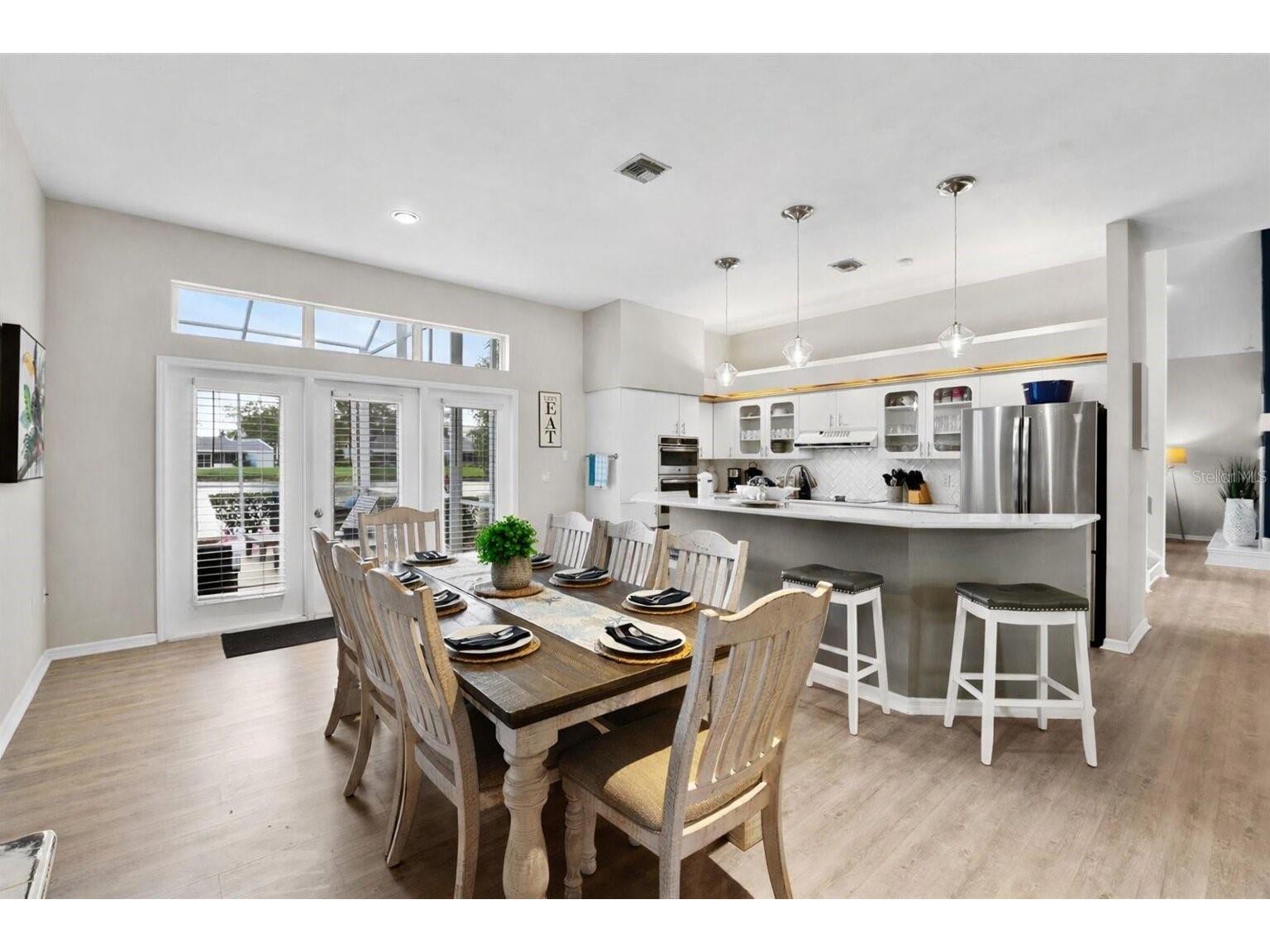 4137 Pinar Drive Bradenton FL 34210 A4678990 image2