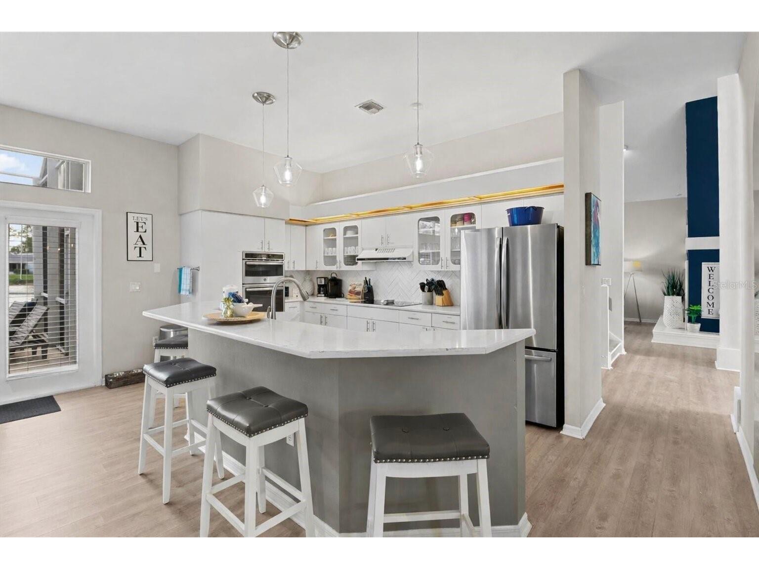 4137 Pinar Drive Bradenton FL 34210 A4678990 image3