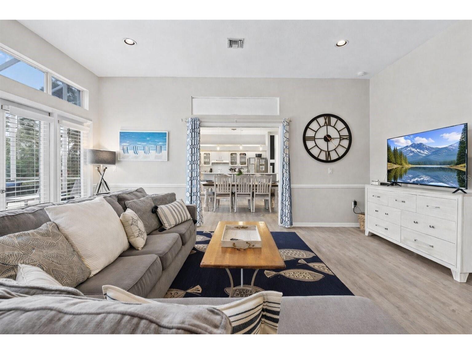 4137 Pinar Drive Bradenton FL 34210 A4678990 image7