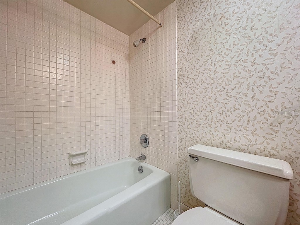 4138 Pinelake Lane #101 Tampa FL 33618 TB8446976 image36