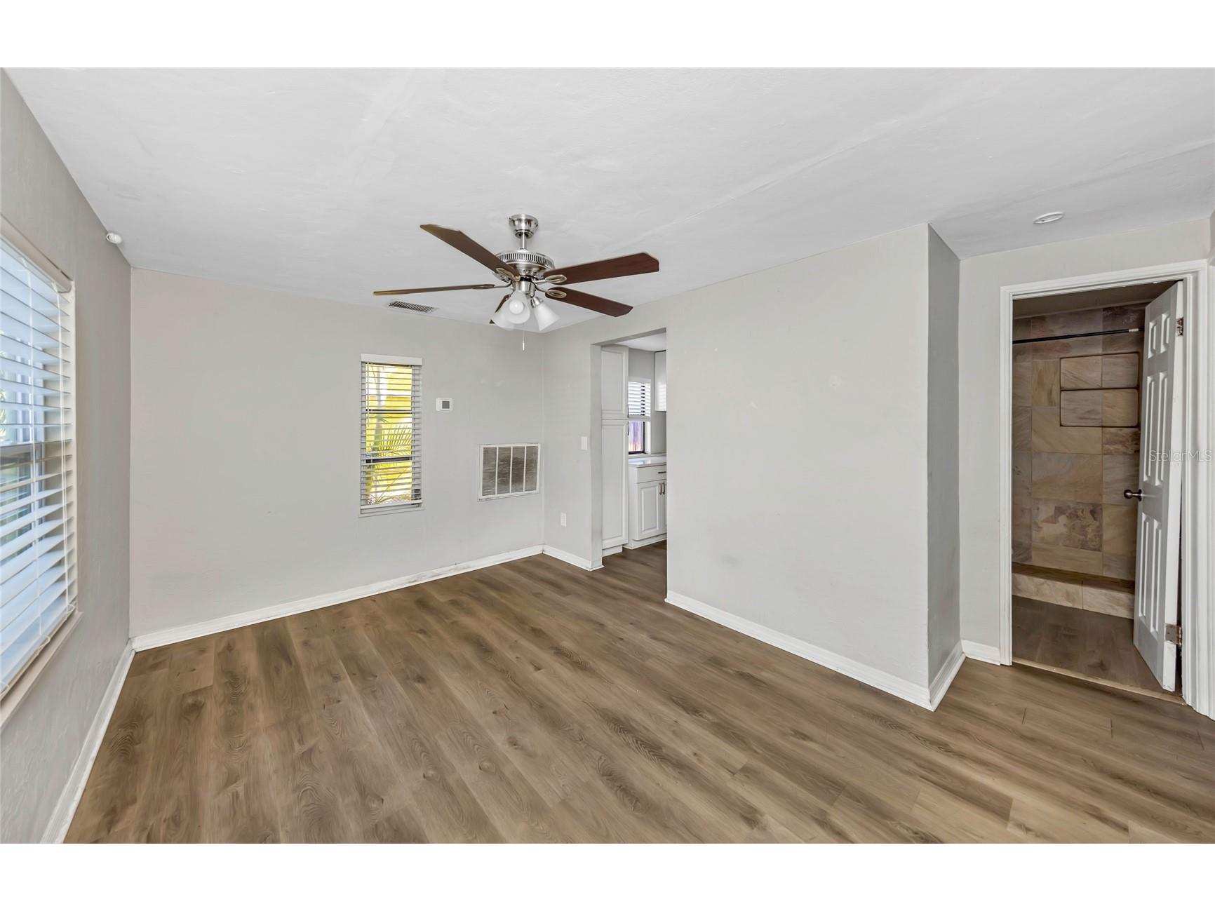 4139 26th Street N Saint Petersburg FL 33714 TB8476771 image9
