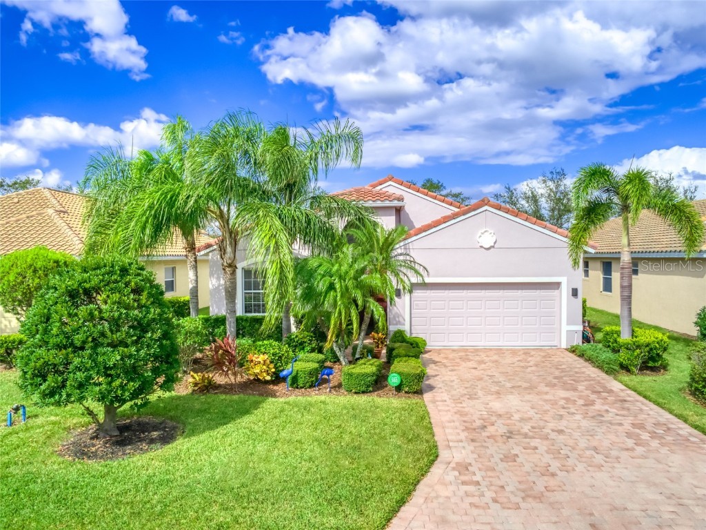 4139 63rd Terrace E Sarasota FL 34243 A4627131 image1