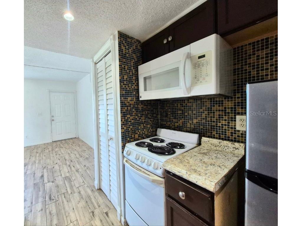 4139 Dolphin Drive Tampa FL 33617 TB8410520 image9