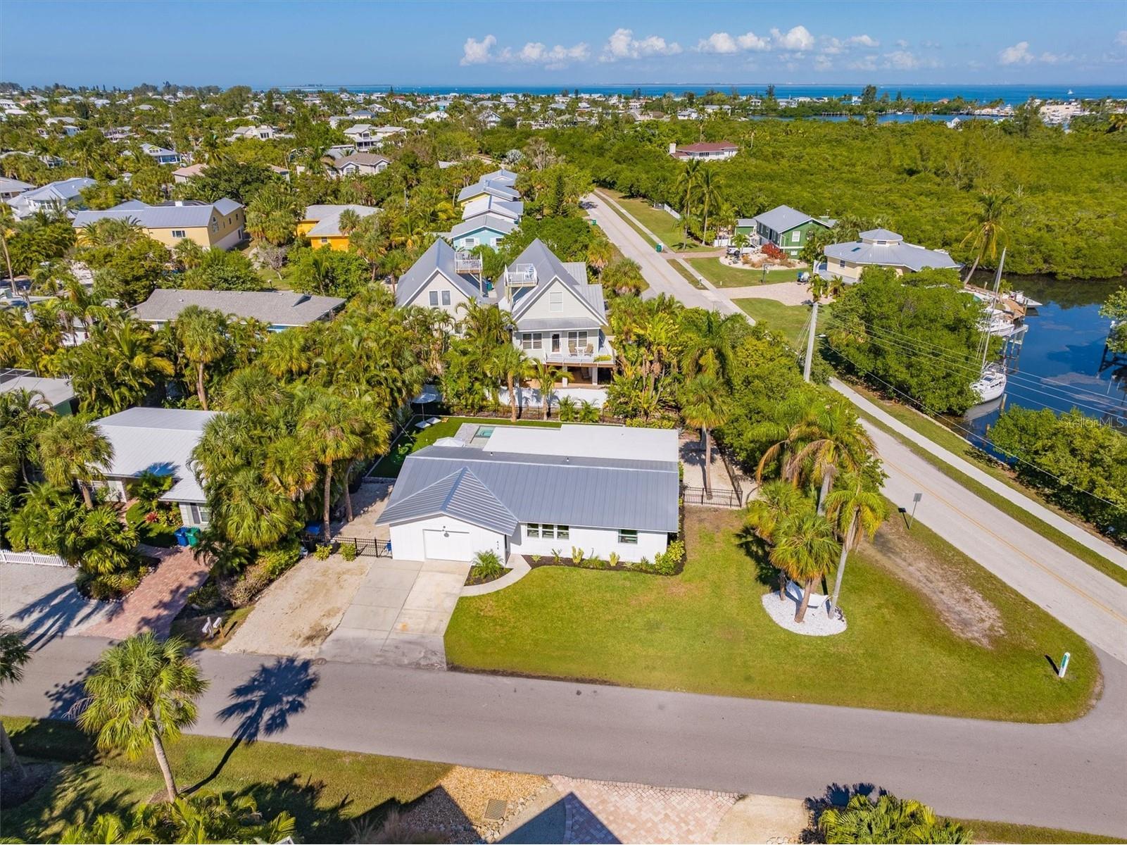 414 79th Street Holmes Beach FL 34217 A4677980 image4