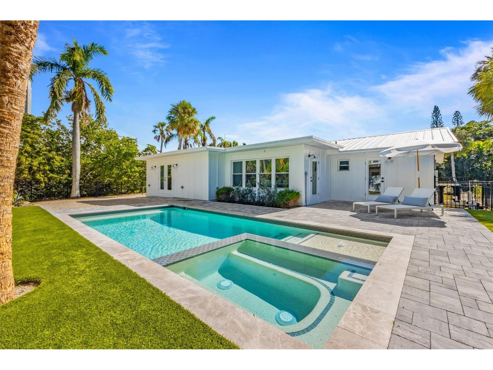 414 79th Street Holmes Beach FL 34217 A4677980 image6