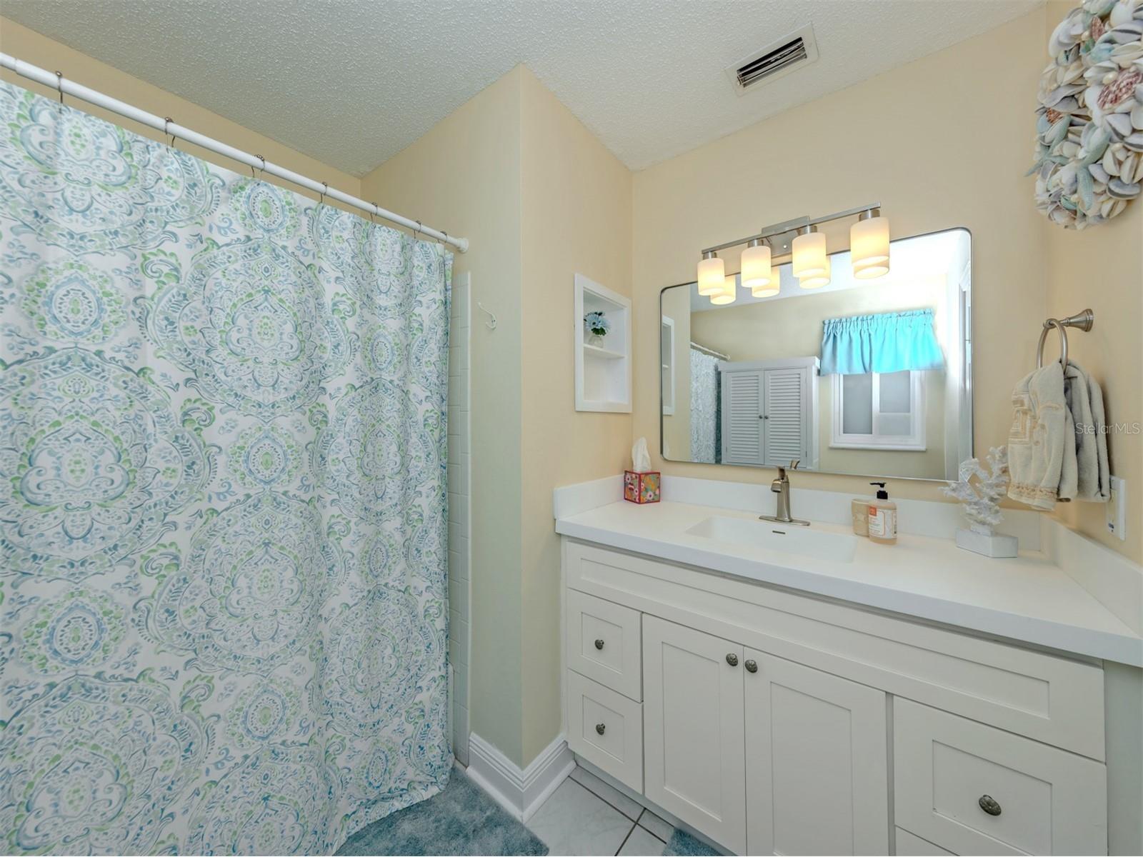 414 Circlewood Drive #H2 Venice FL 34293 N6143767 image24