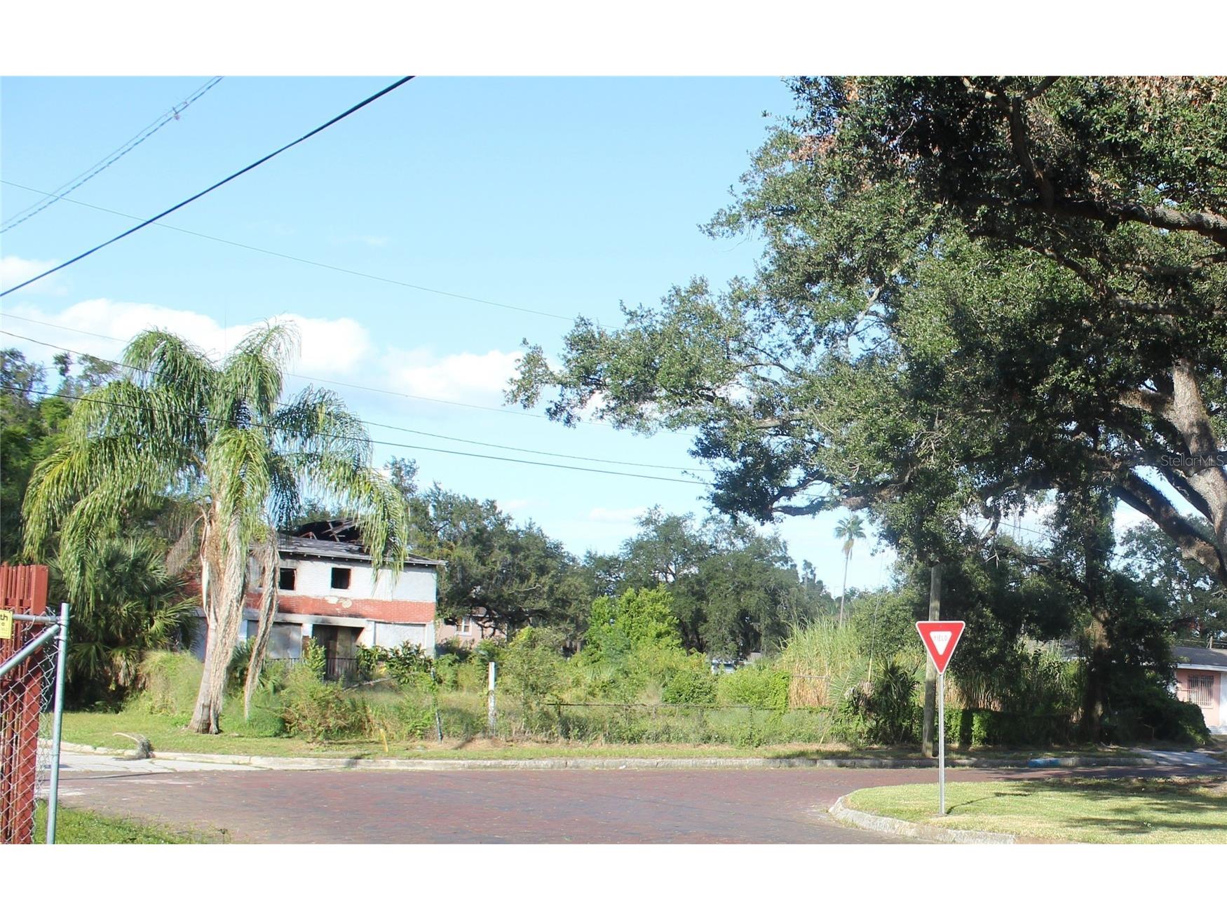 414 E Emily & 167408-0000 Street Tampa FL 33603 TB8441680 image1