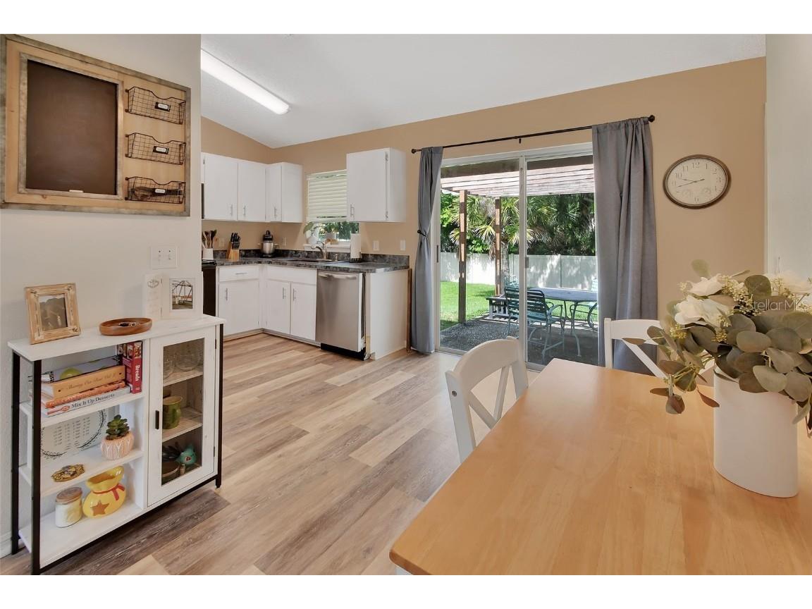 414 Lancaster Avenue Orange City FL 32763 V4943027 image10