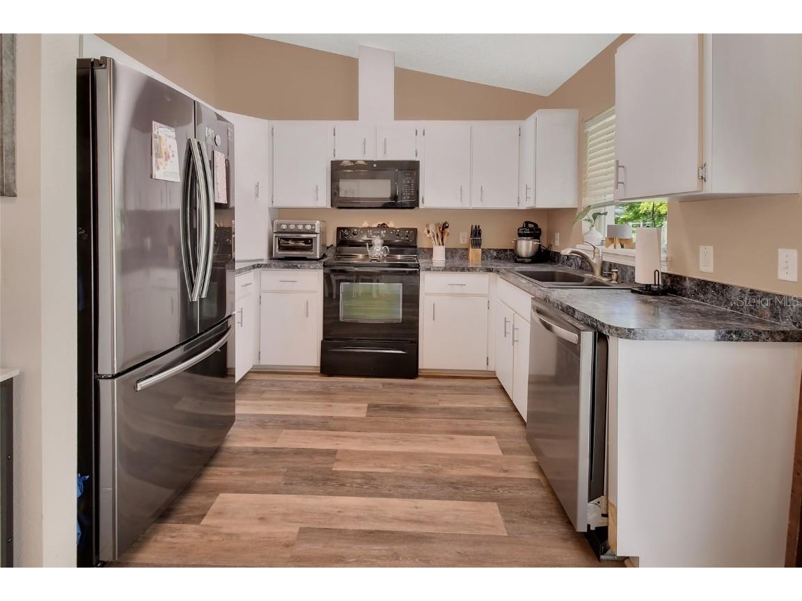 414 Lancaster Avenue Orange City FL 32763 V4943027 image12