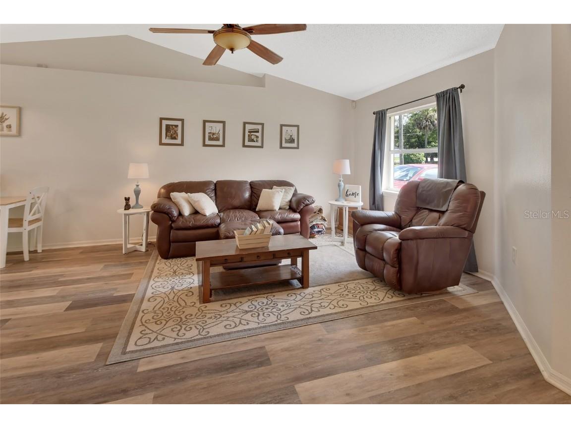 414 Lancaster Avenue Orange City FL 32763 V4943027 image5