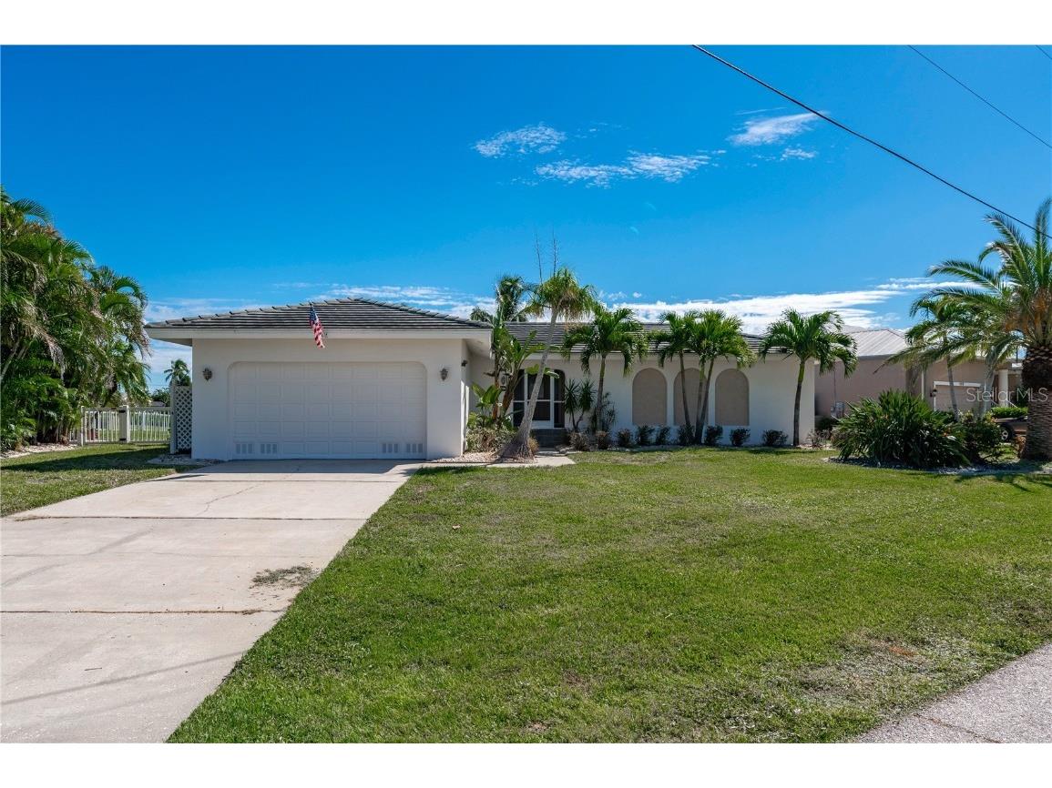 414 Norma Court Punta Gorda FL 33950 - SCALLOP WATERWAY C7502768 image1