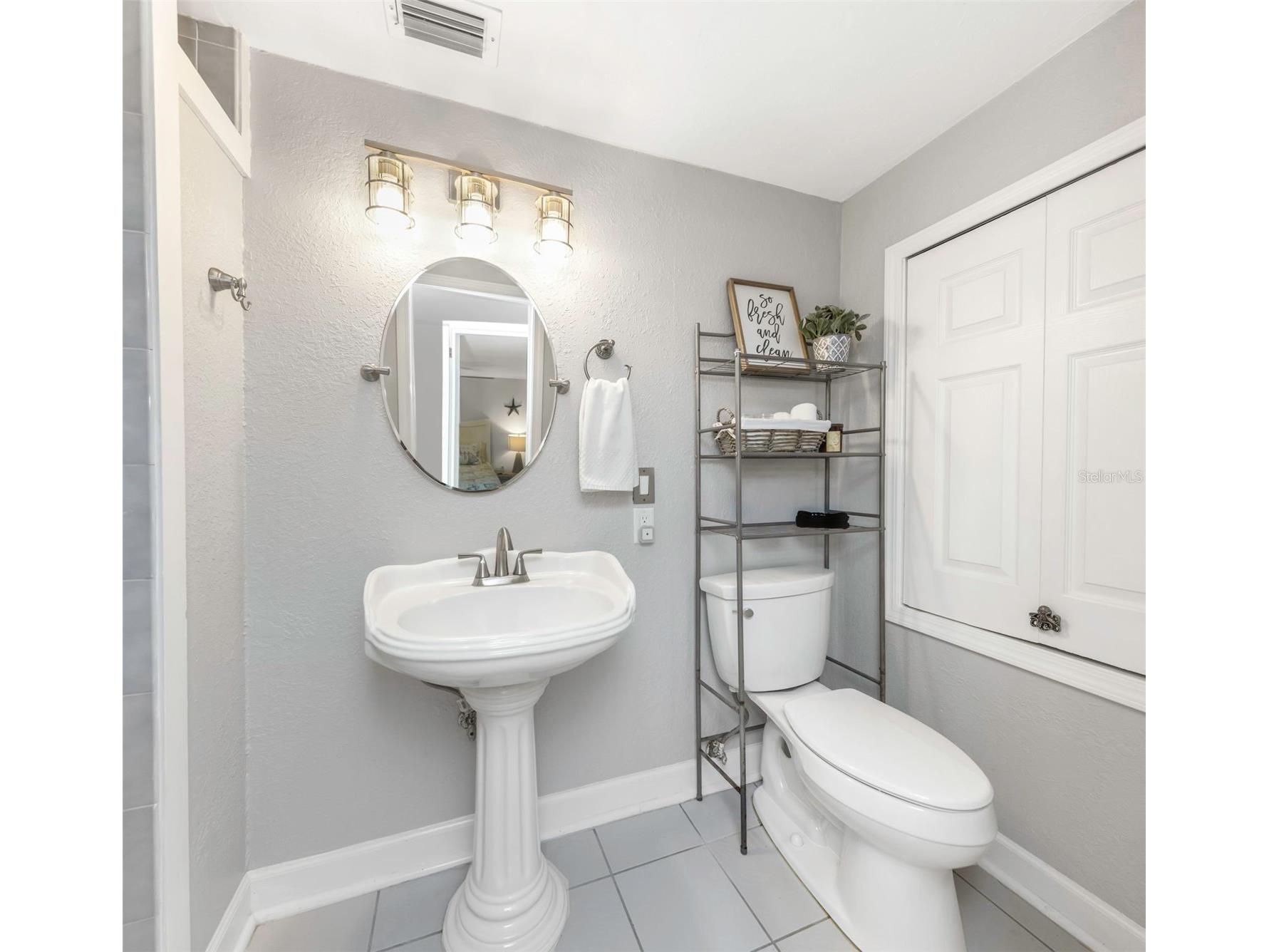 414 Tampa Road Palm Harbor FL 34683 TB8510203 image18