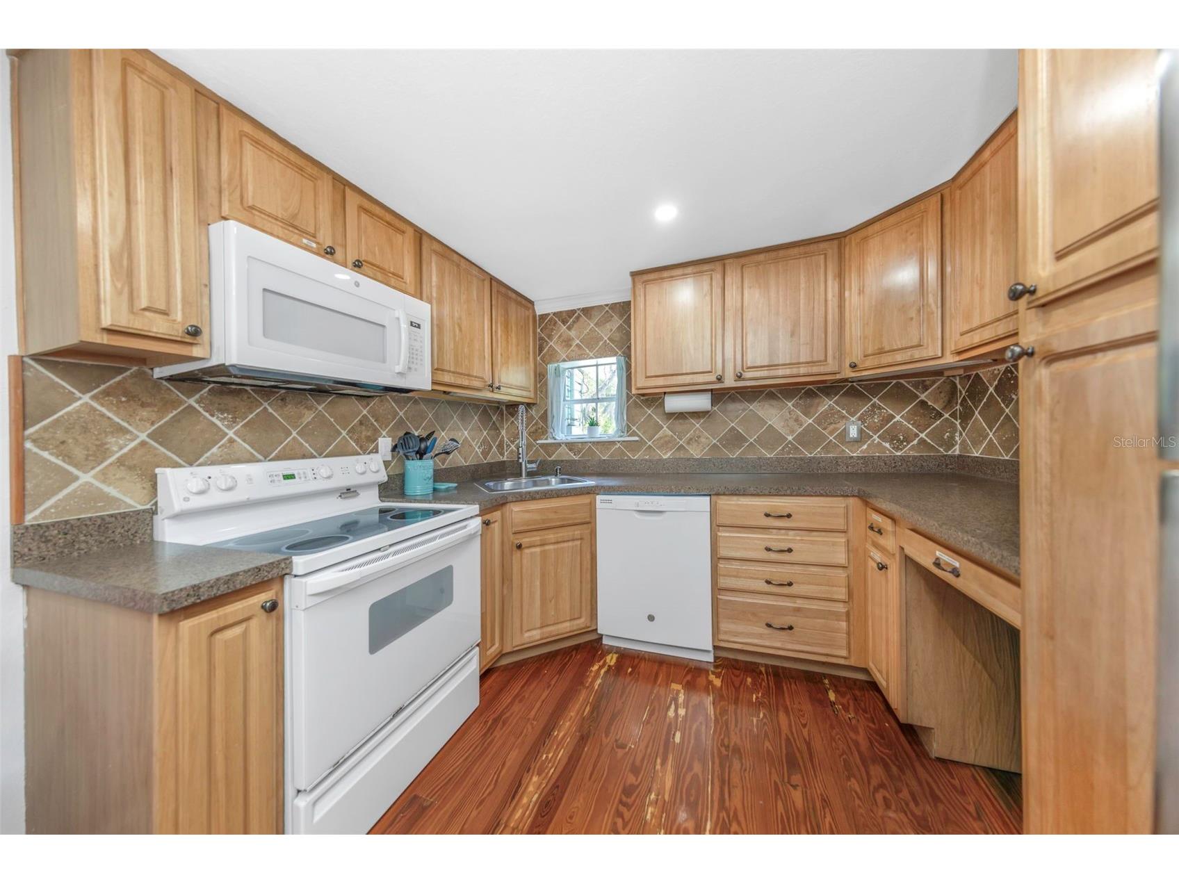 414 Tampa Road Palm Harbor FL 34683 TB8510203 image8