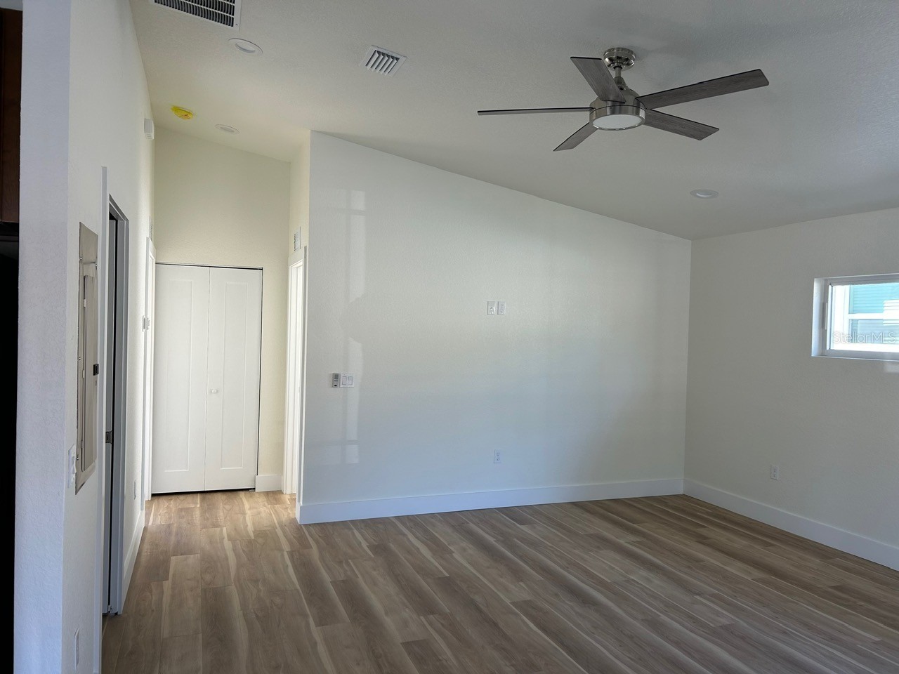 4140 14th Avenue S Saint Petersburg FL 33711 TB8412146 image11