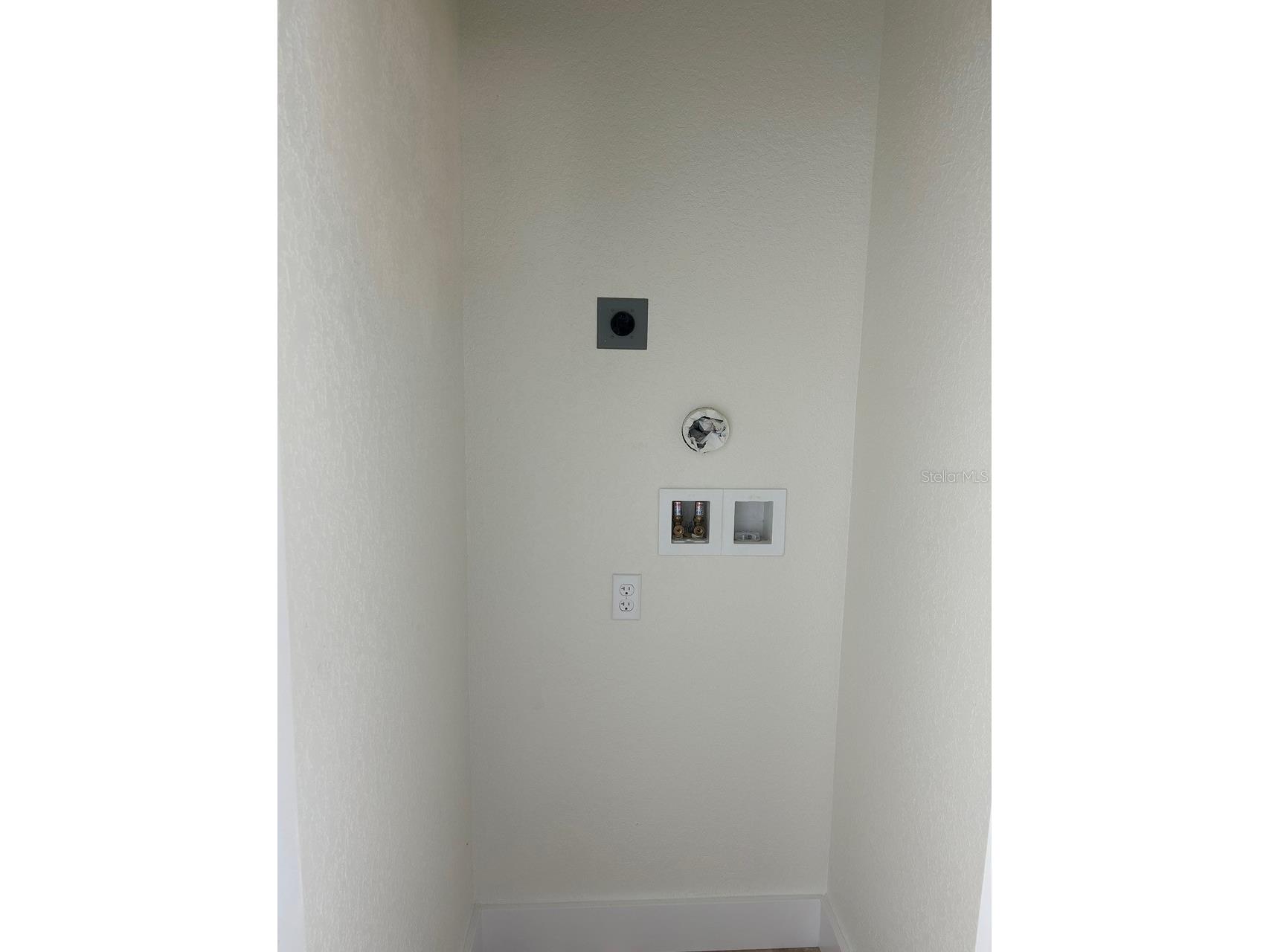 4140 14th Avenue S Saint Petersburg FL 33711 TB8412146 image30