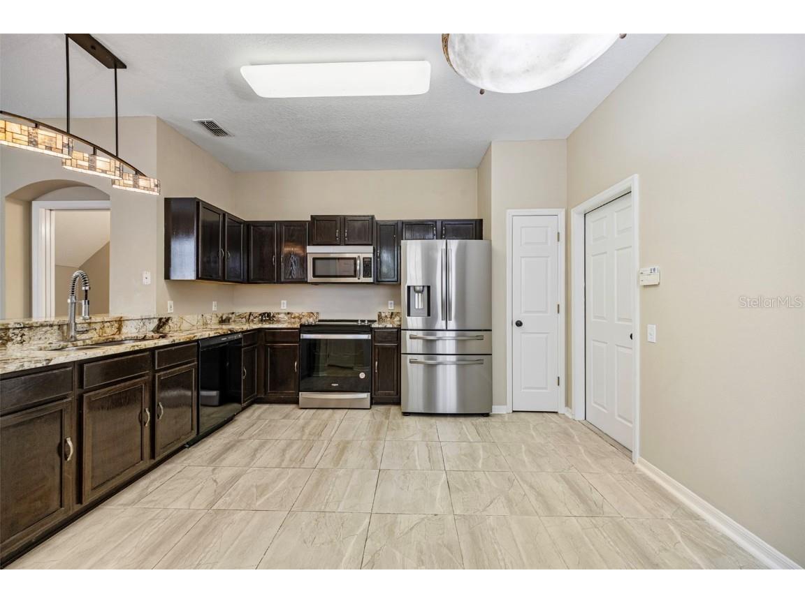 4140 Bismarck Palm Drive Tampa FL 33610 TB8410355 image7