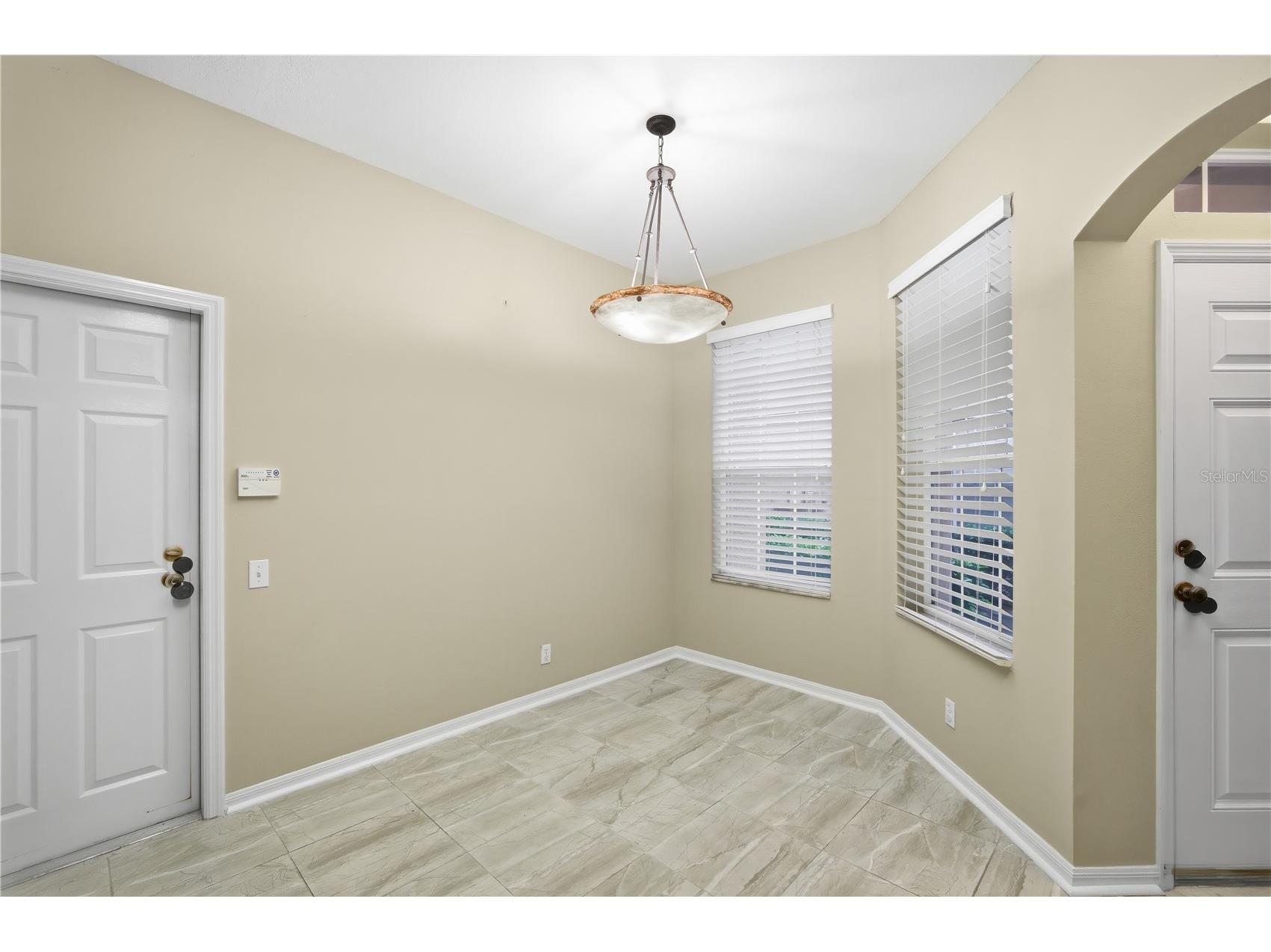 4140 Bismarck Palm Drive Tampa FL 33610 TB8481225 image5