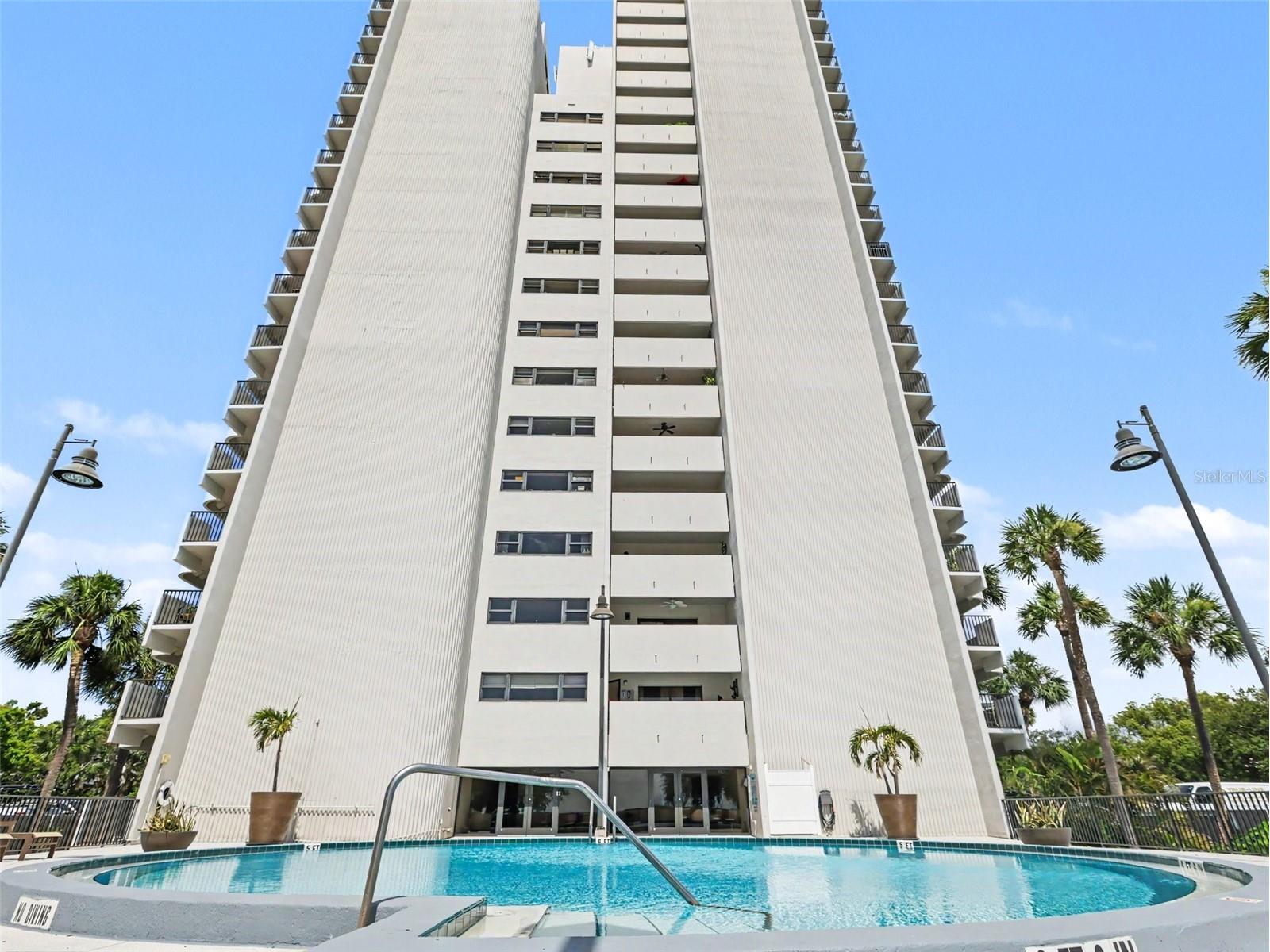 4141 Bayshore Boulevard #202 Tampa FL 33611 A4698278 image1