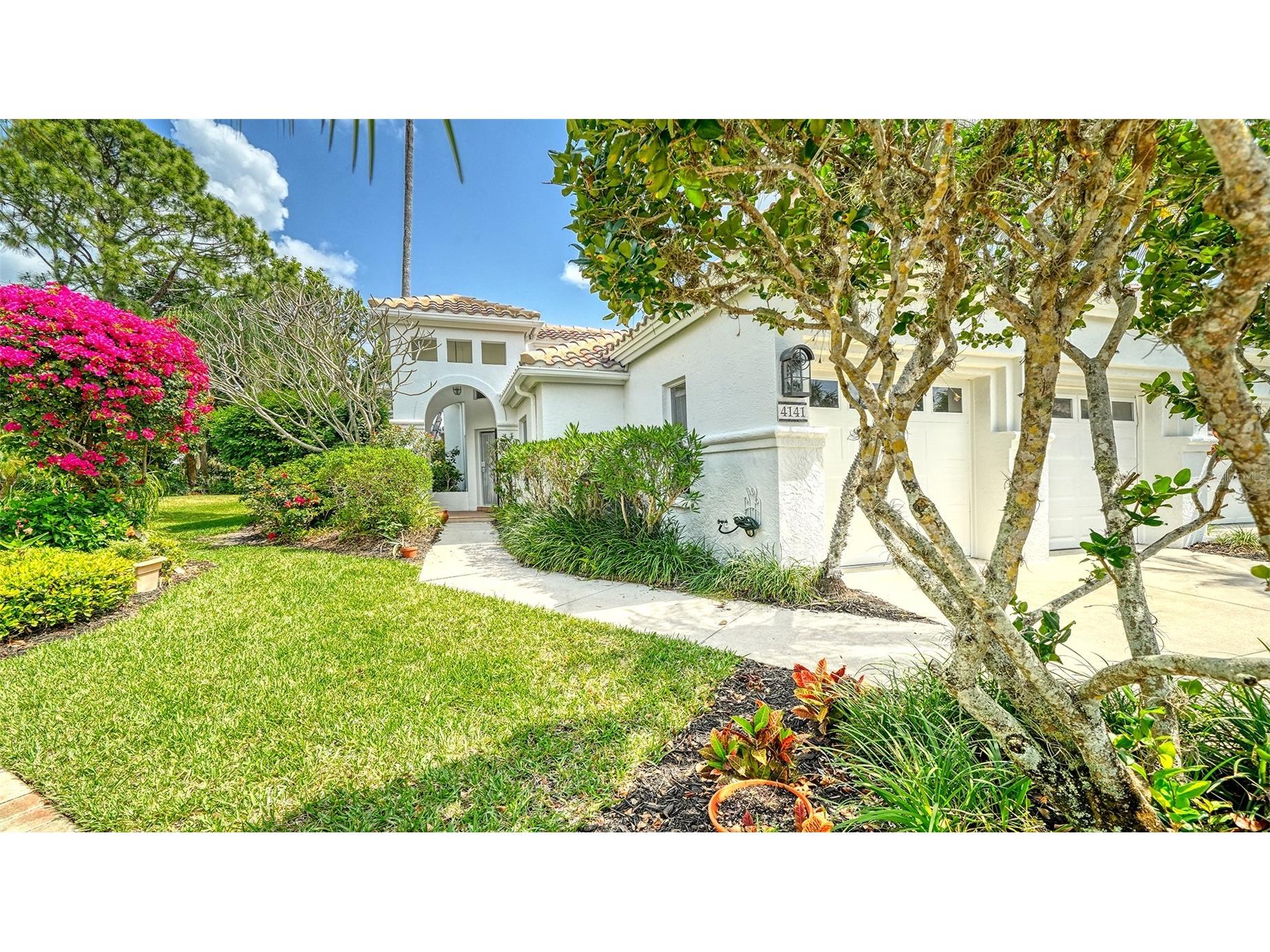4141 Entrada Court Sarasota FL 34238 A4676474 image3