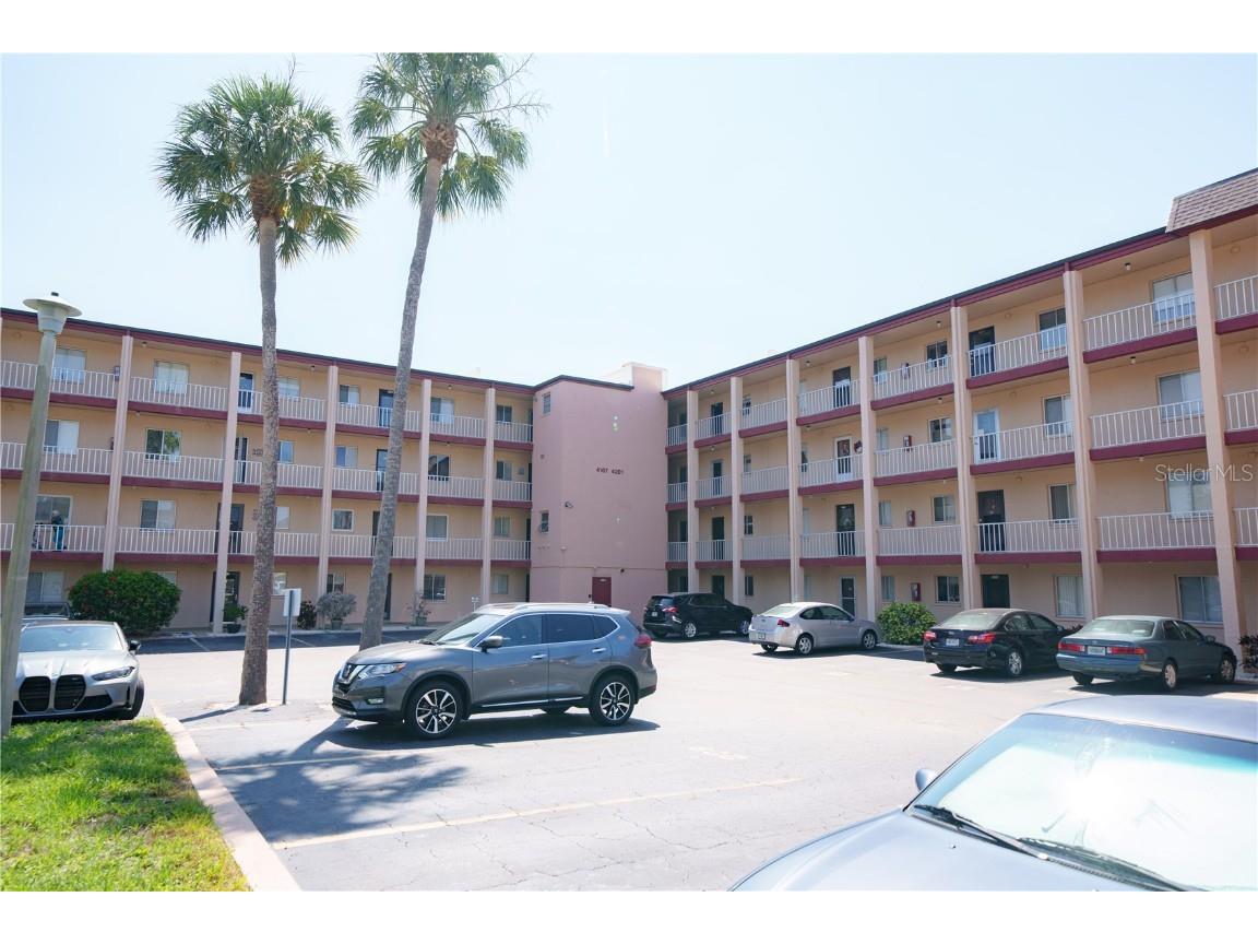 4141 Heron Way #206 Bradenton FL 34205 A4611617 image1