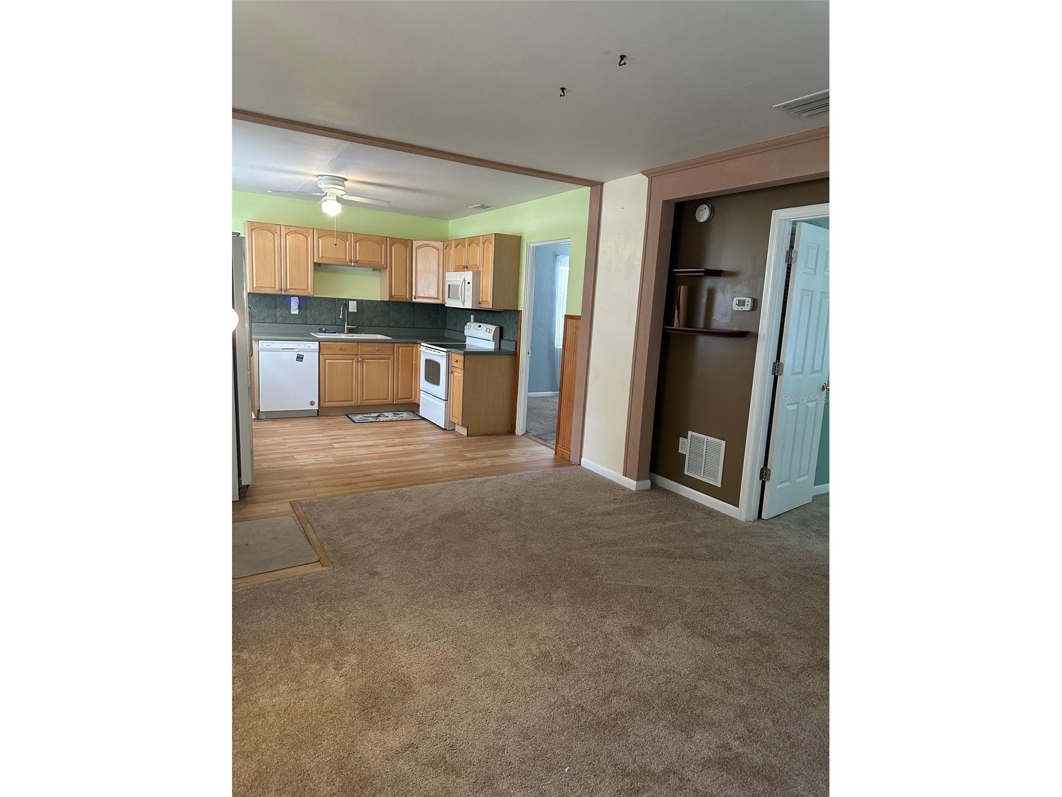 4142 6th Avenue N Saint Petersburg FL 33713 TB8525886 image3