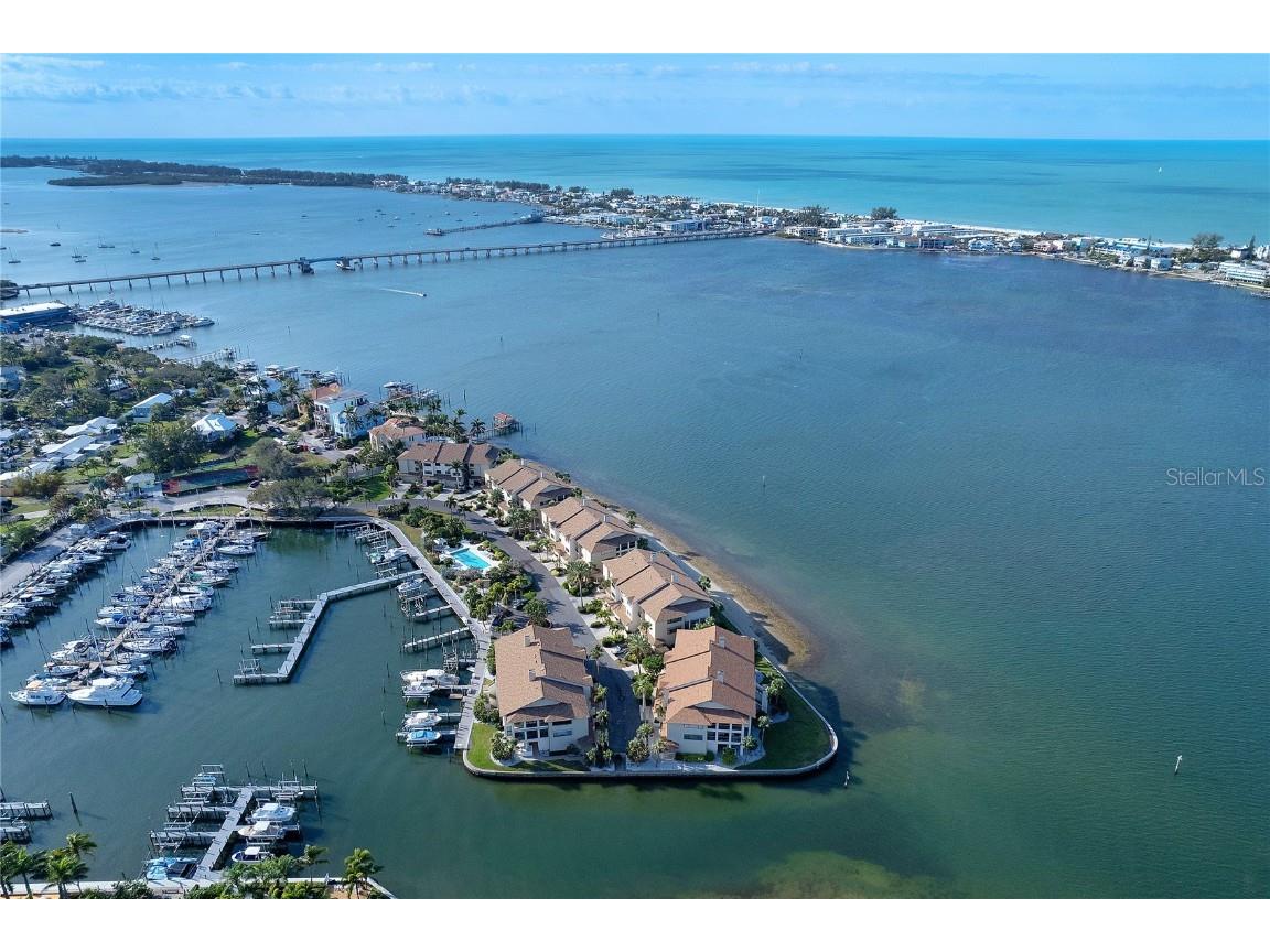 4142 Marina Court Cortez FL 34215 - ANNA MARIA SOUND A4582597 image1