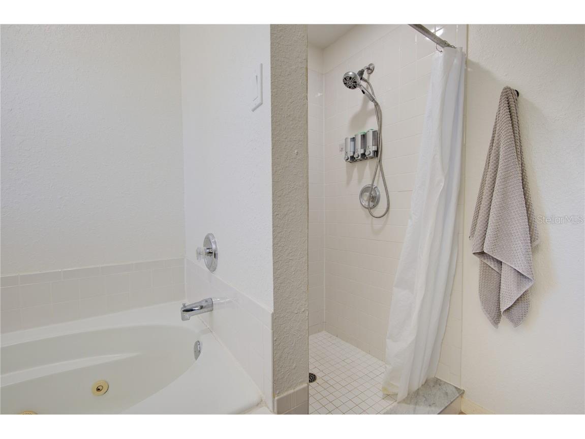 4144 Pelee Street Orlando FL 32817 - LAKE HALL O6366972 image21