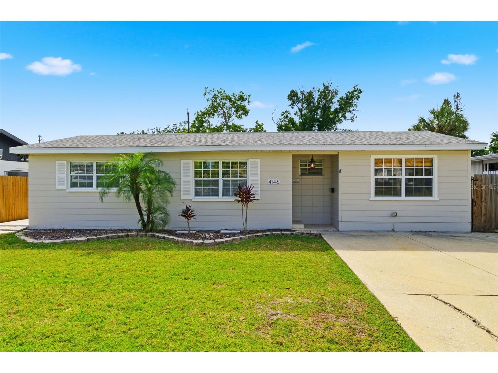 4146 Des Moines Street NE Saint Petersburg FL 33703 TB8503782 image1