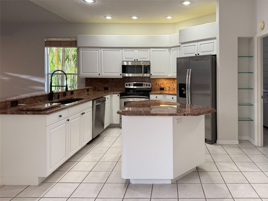 4146 Hearthstone Drive Sarasota FL 34238 C7512873 image10