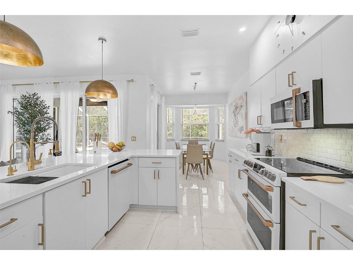 4146 Westbourne Circle Sarasota FL 34238 A4646621 image9