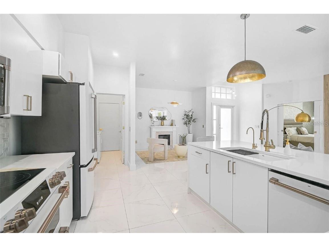 4146 Westbourne Circle Sarasota FL 34238 A4649882 image8