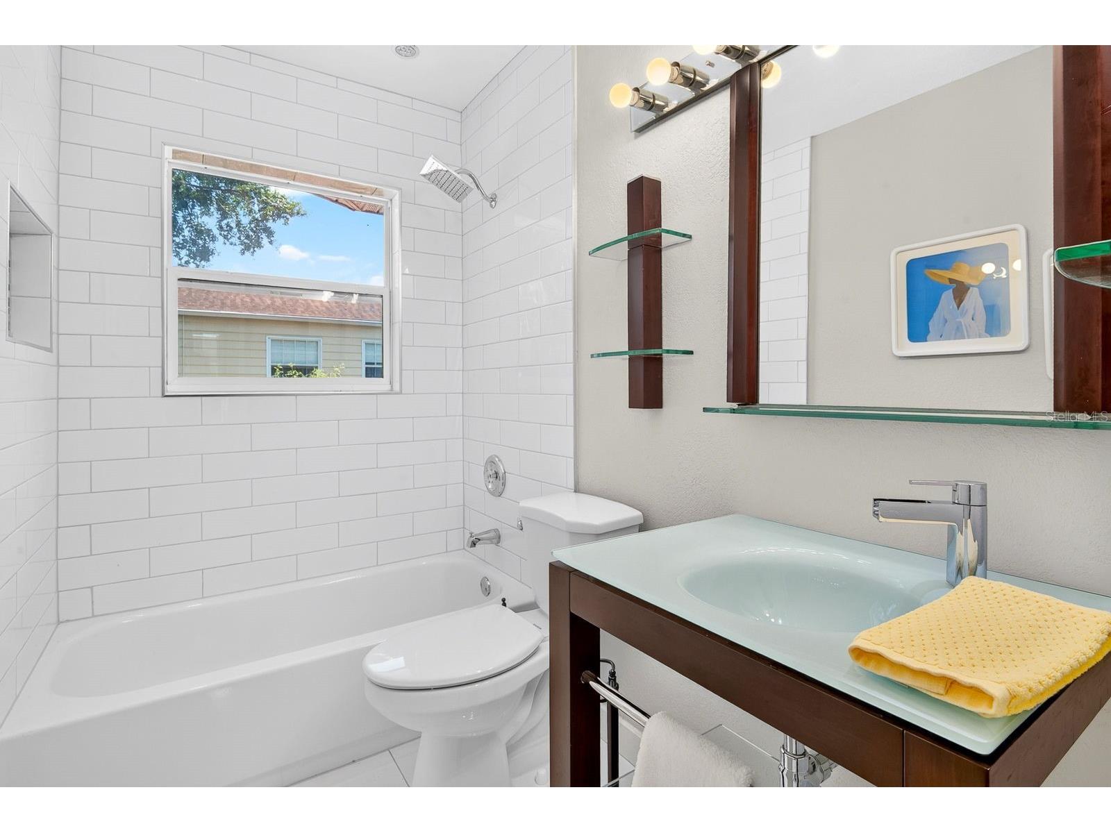 4147 Augustine Avenue Sarasota FL 34231 A4697916 image36