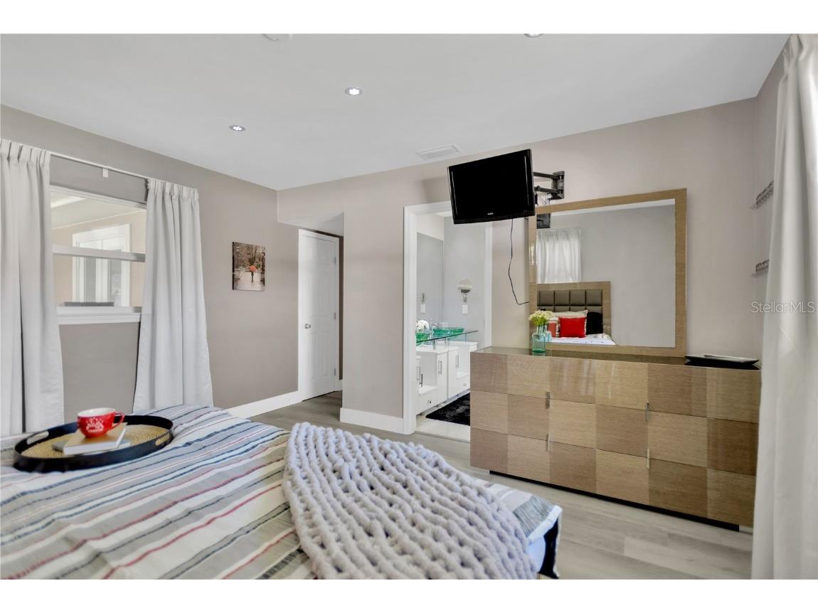 4147 Augustine Avenue Sarasota FL 34231 TB8433902 image14