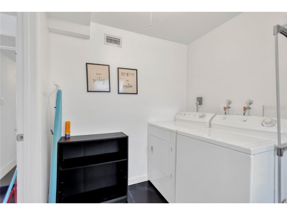 4147 Augustine Avenue Sarasota FL 34231 TB8433902 image16