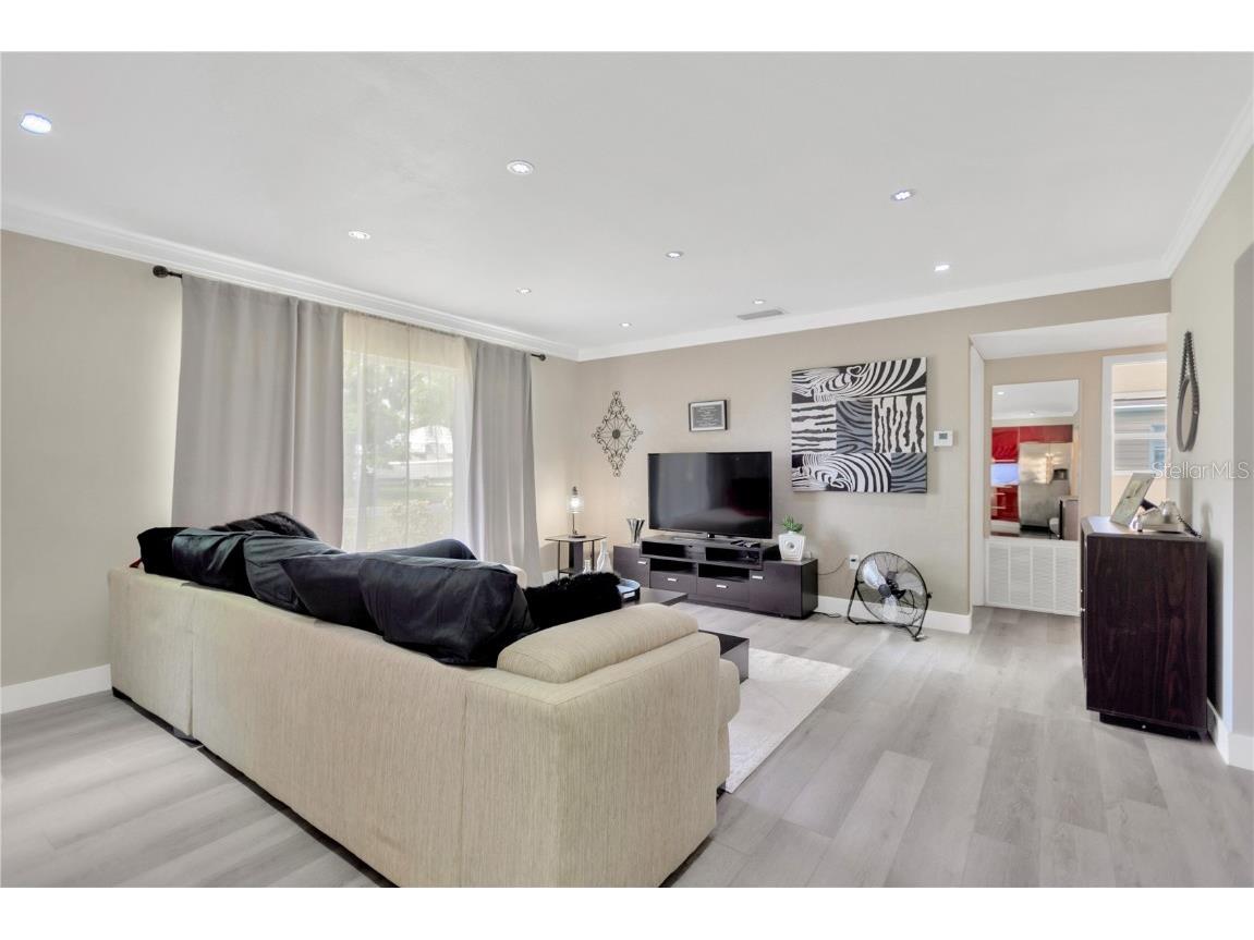 4147 Augustine Avenue Sarasota FL 34231 TB8433902 image8