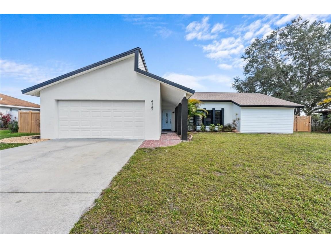 4147 Center Gate Boulevard Sarasota FL 34233 O6174542 image1