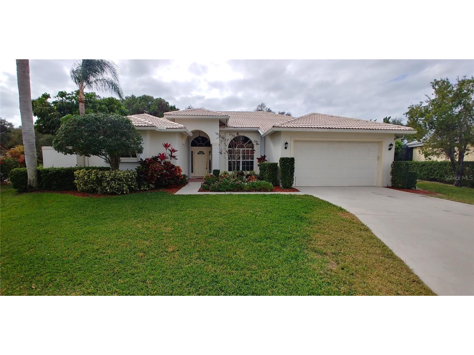 4148 Hearthstone Drive Sarasota FL 34238 R4906842 image1