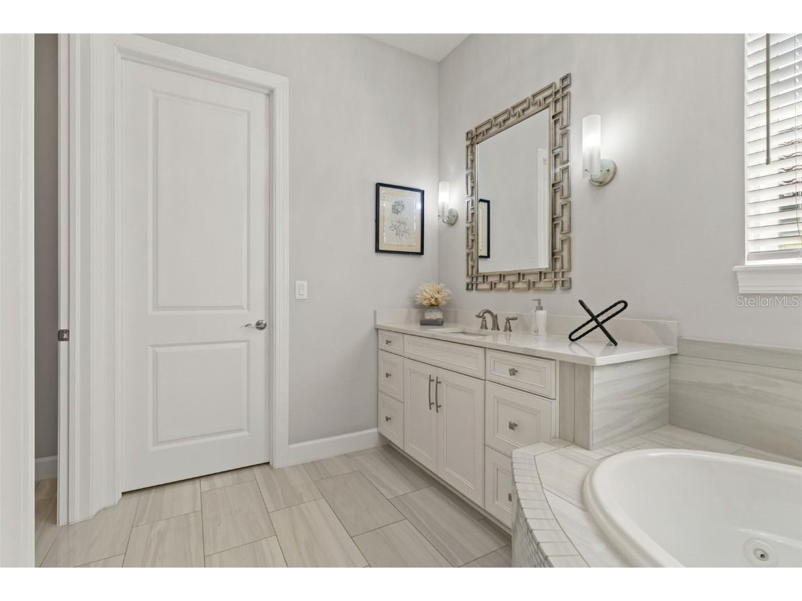 4148 Rocky Shores Drive Tampa FL 33634 TB8436522 image43