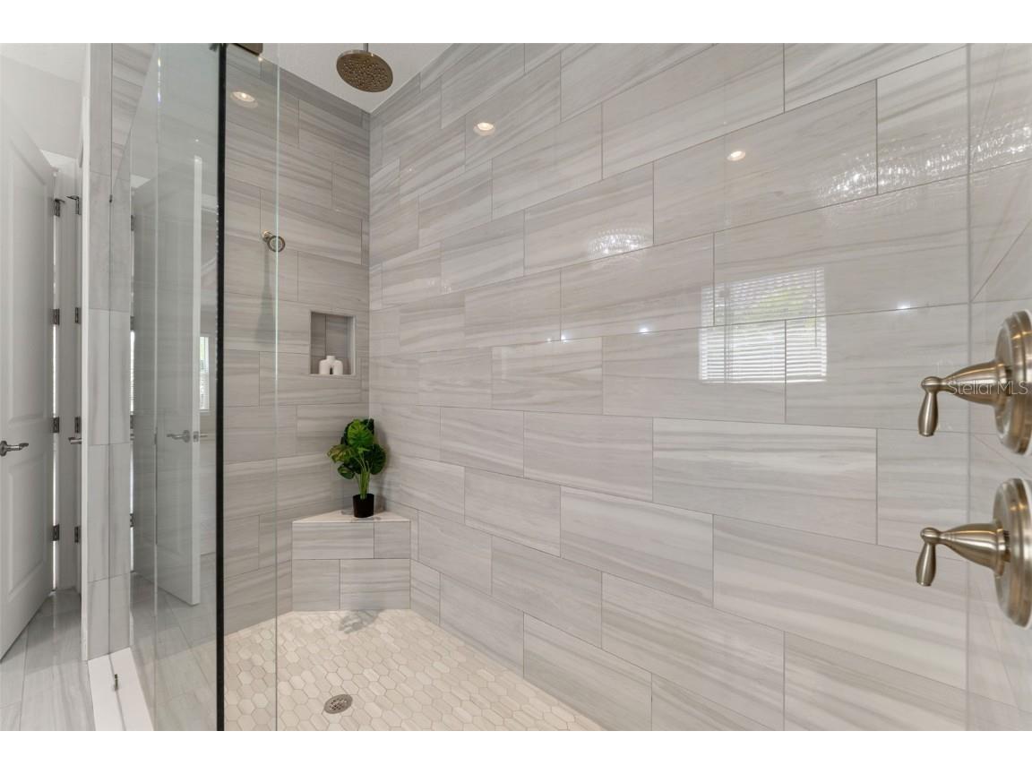 4148 Rocky Shores Drive Tampa FL 33634 TB8436522 image44