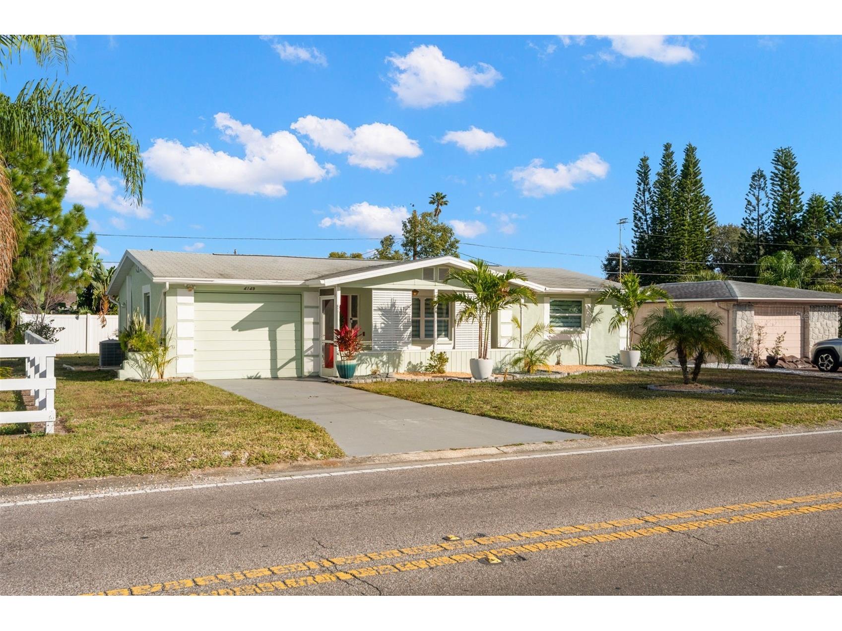 4149 Darlington Road Holiday FL 34691 TB8463333 image2
