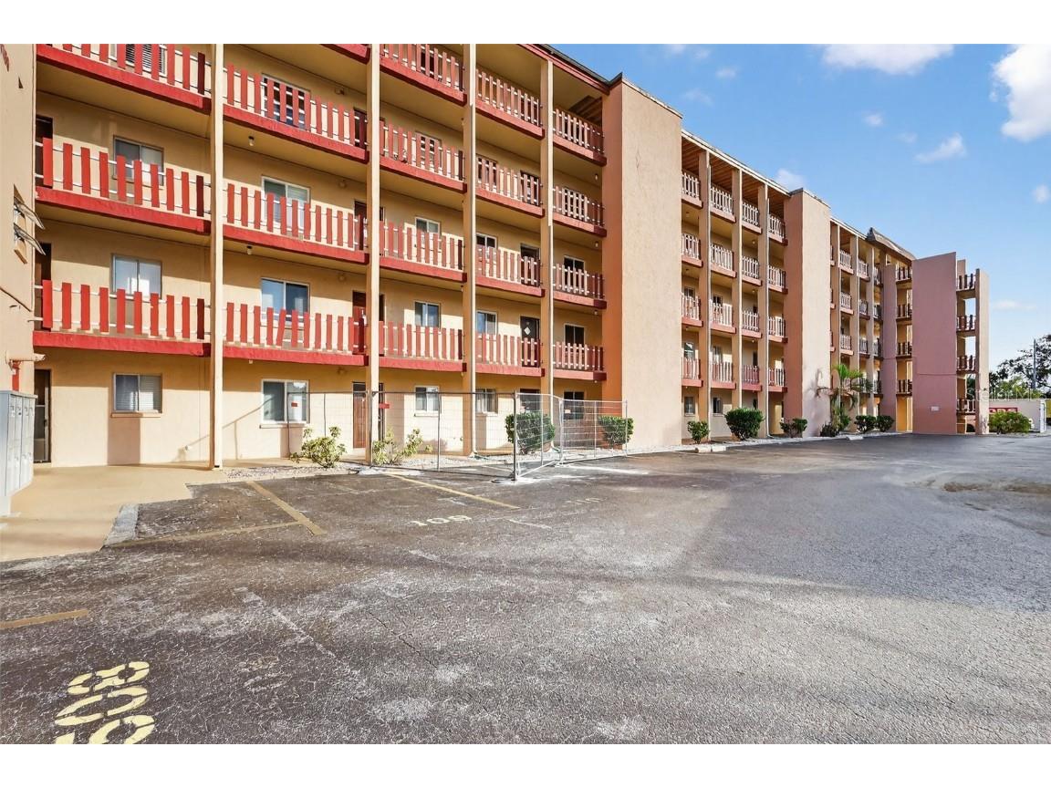 4149 Lake Bayshore Drive #C511 Bradenton FL 34205 TB8446384 image39