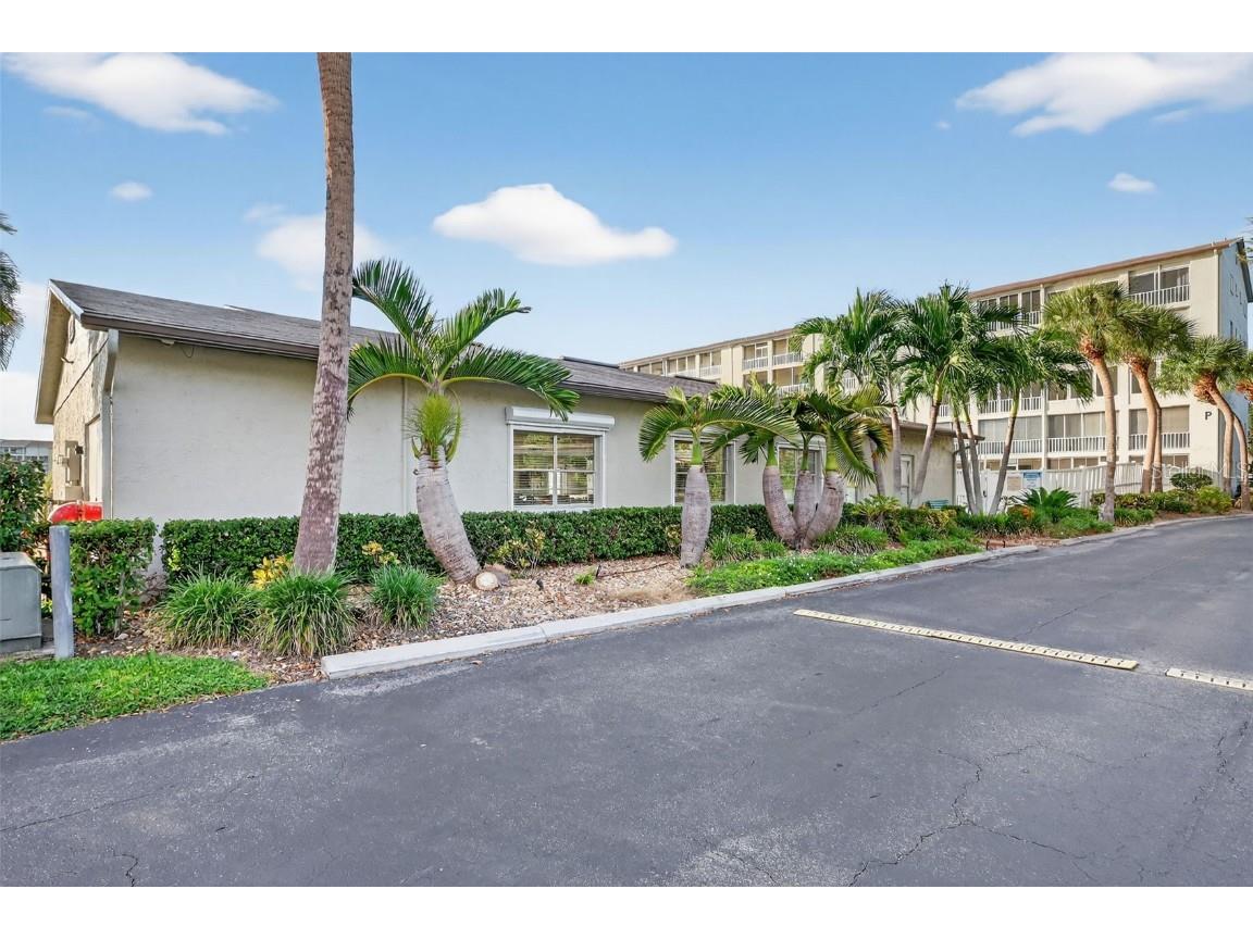 4149 Lake Bayshore Drive #C511 Bradenton FL 34205 TB8446384 image40