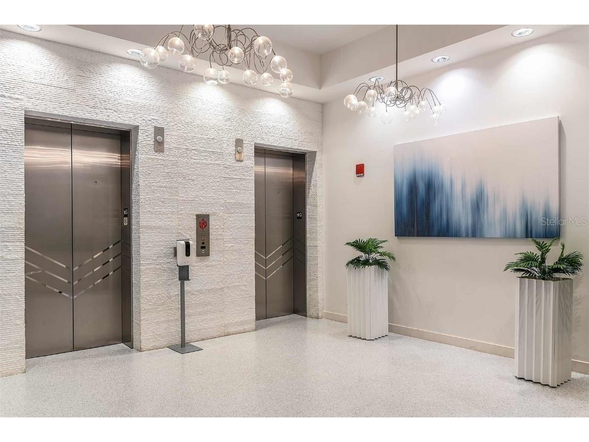 415-1` E Pine Street Orlando FL 32801 O6361279 image8