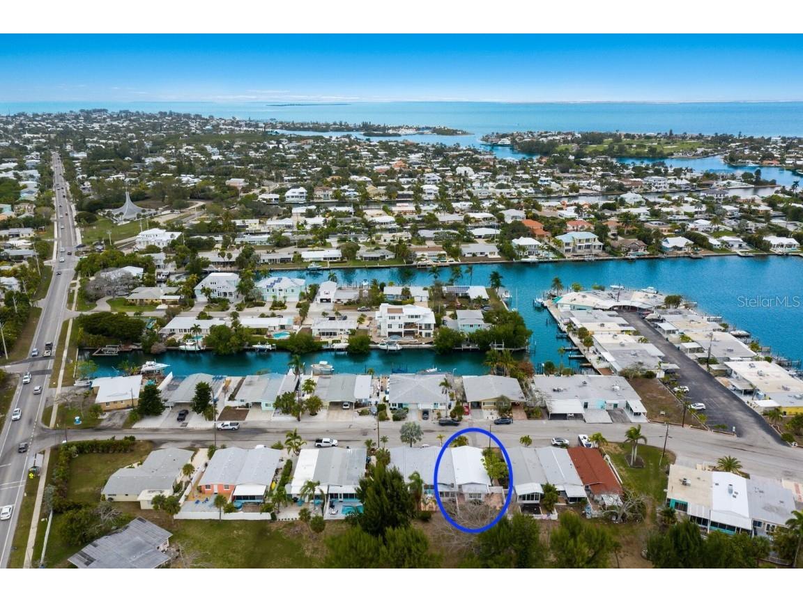 415 63rd Street Holmes Beach FL 34217 A4645726 image1