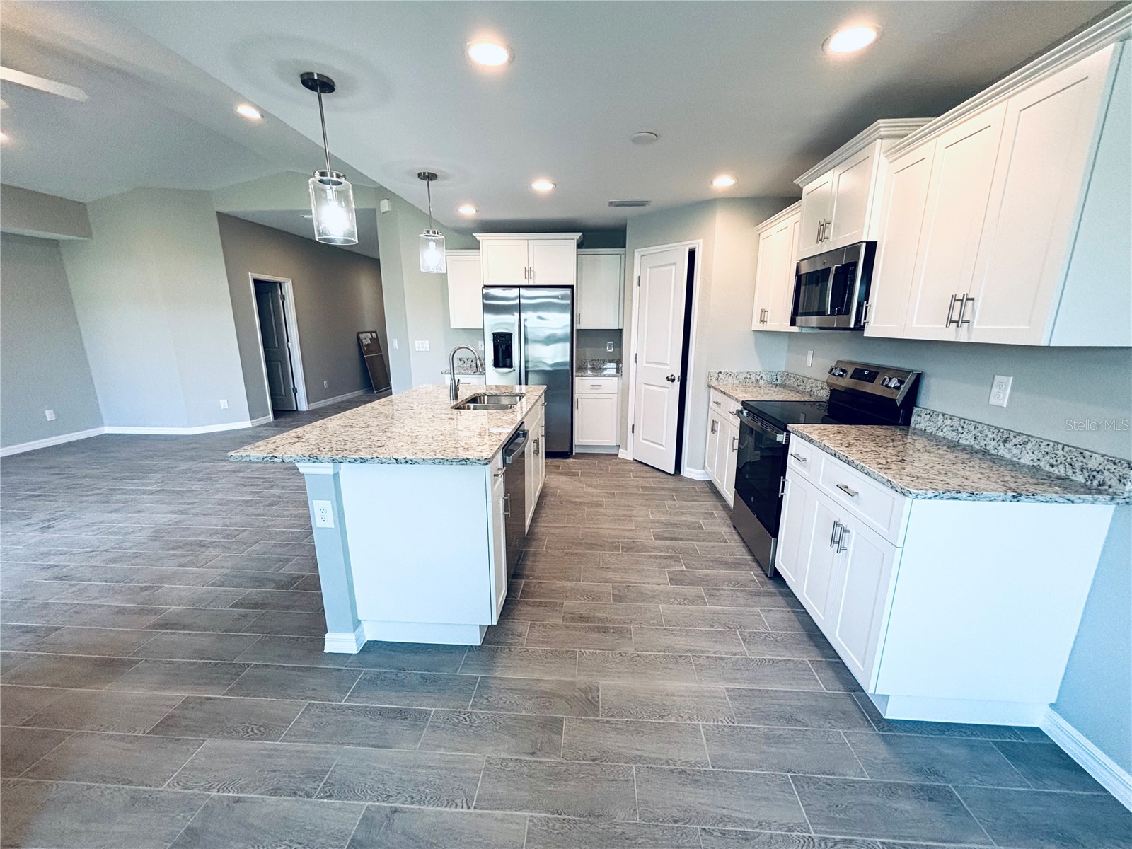 415 Baytree Drive Rotonda West FL 33947 A4680130 image3