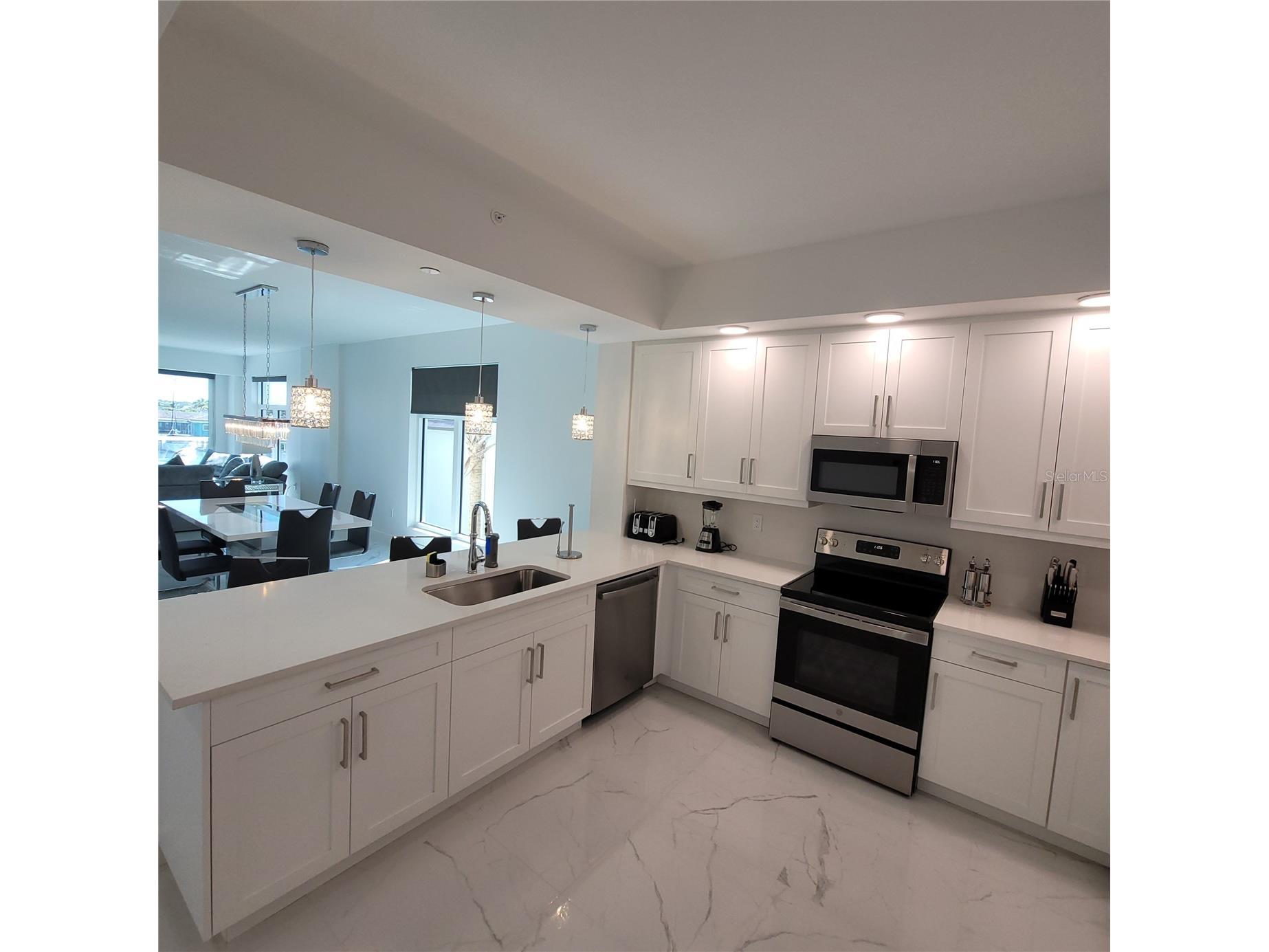415 Island Way #201 Clearwater Beach FL 33767 W7887405 image10
