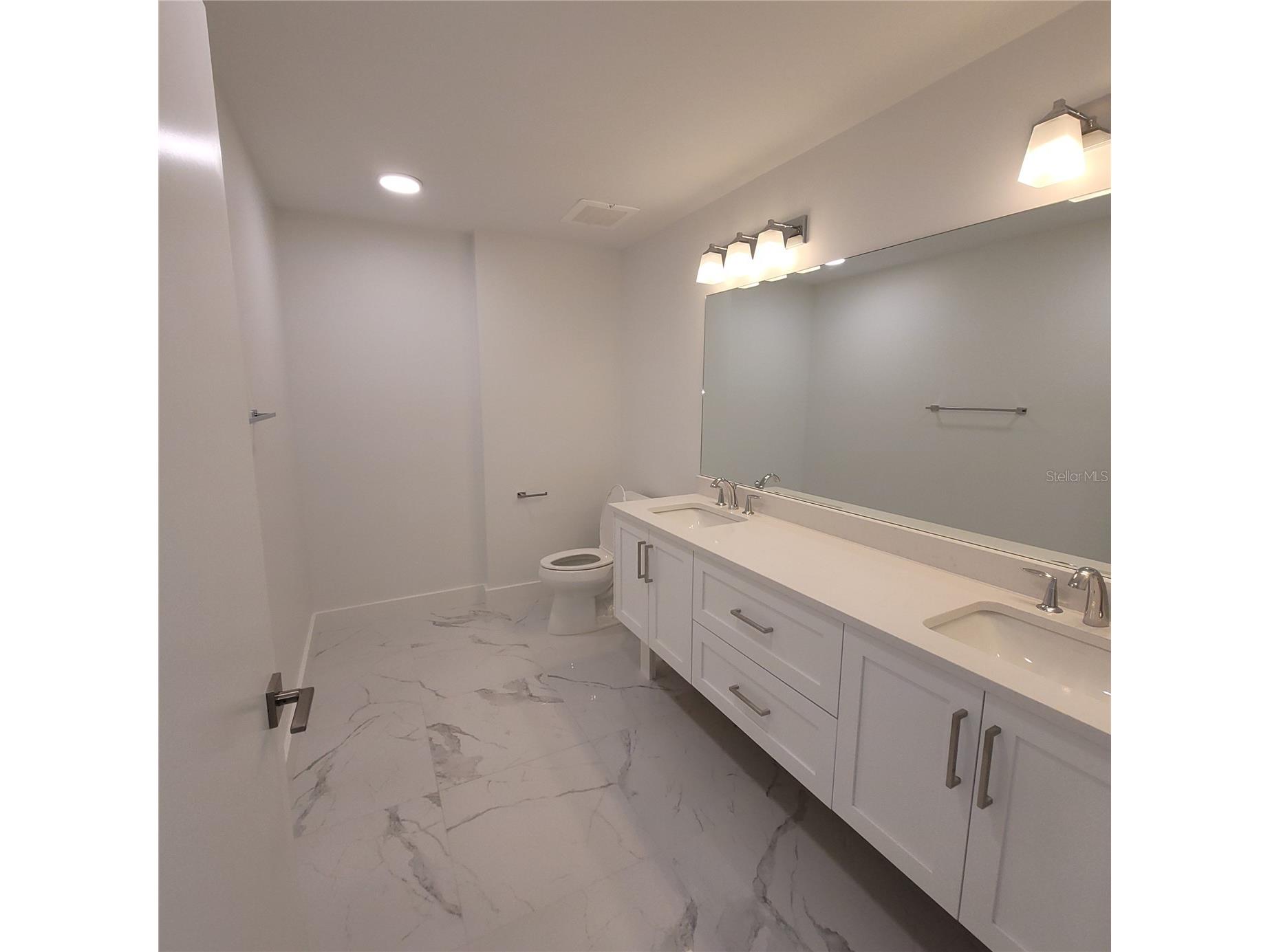 415 Island Way #201 Clearwater Beach FL 33767 W7887405 image24