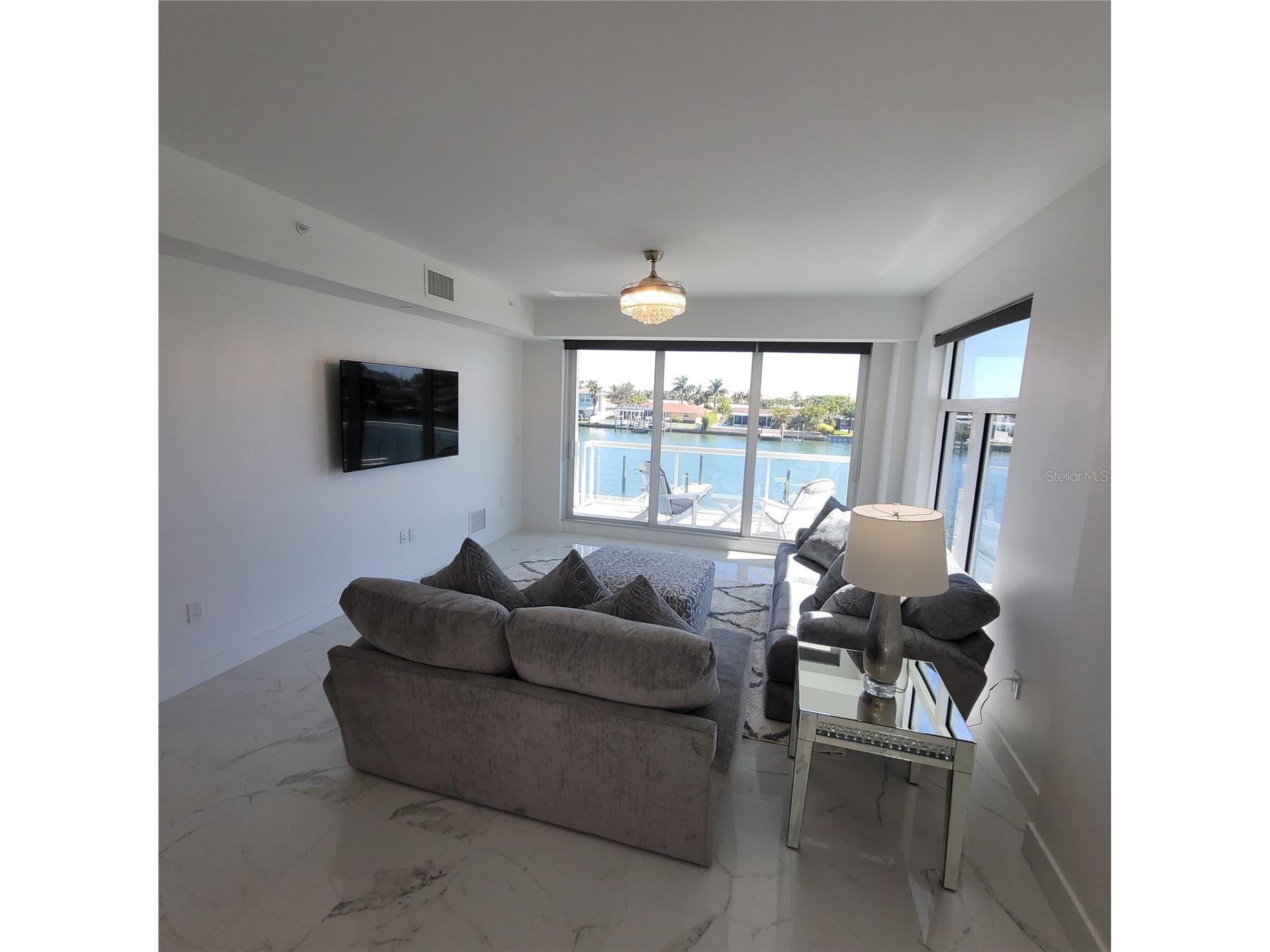 415 Island Way #201 Clearwater Beach FL 33767 W7887405 image5