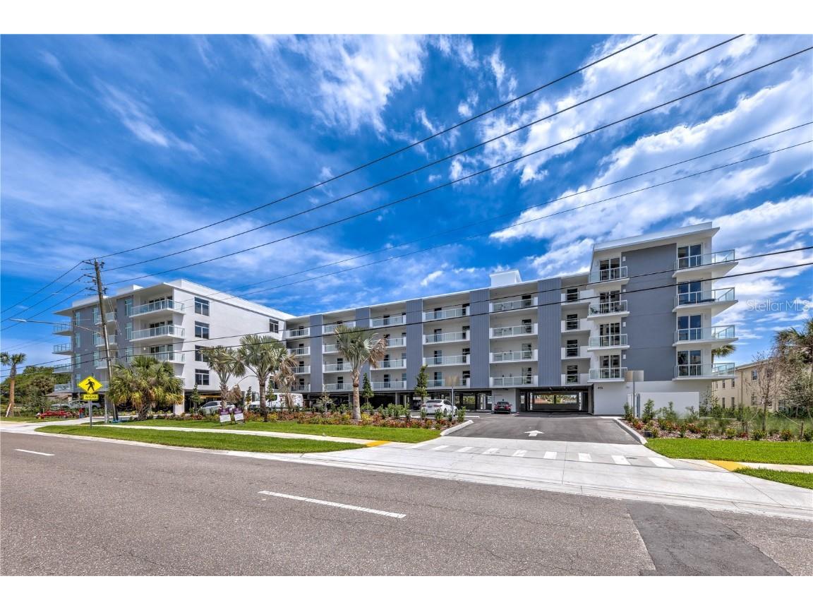 415 Island Way #205 Clearwater FL 33767 - INTERCOASTAL WATERWAY U8198216 image1